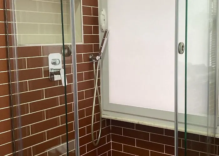 Near Me טיראנה