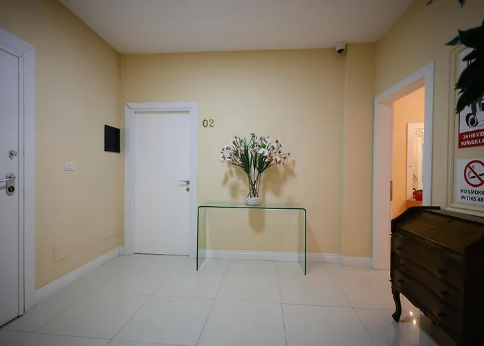 Near Me Τίρανα