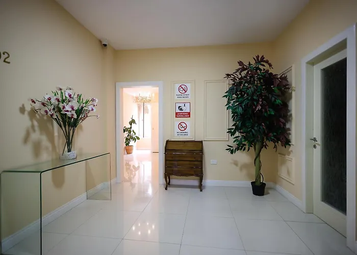 Near Me Τίρανα